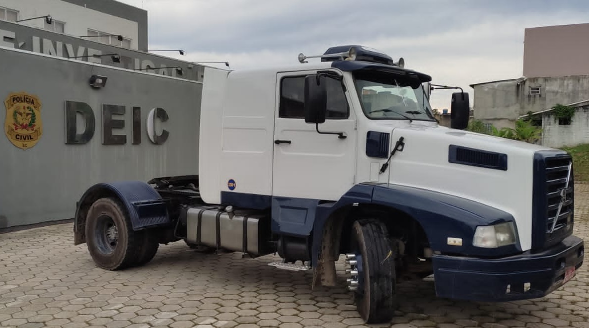 Volvo nl 10 em frente a DEIC